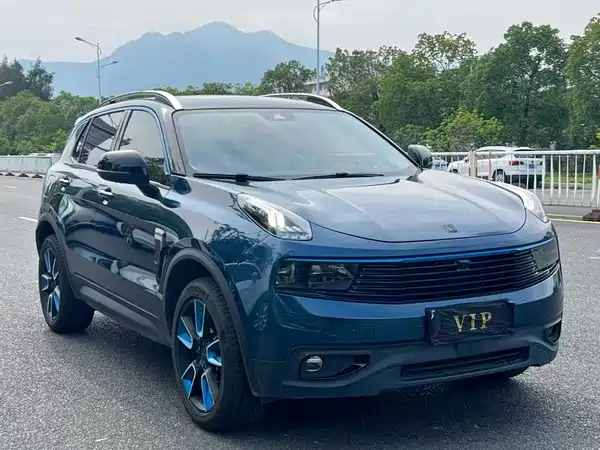 Lynk & Co 01 2019