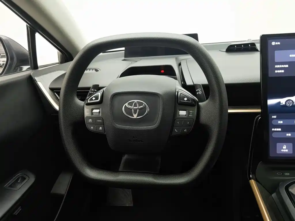 Toyota bZ3 2025 — фото 11