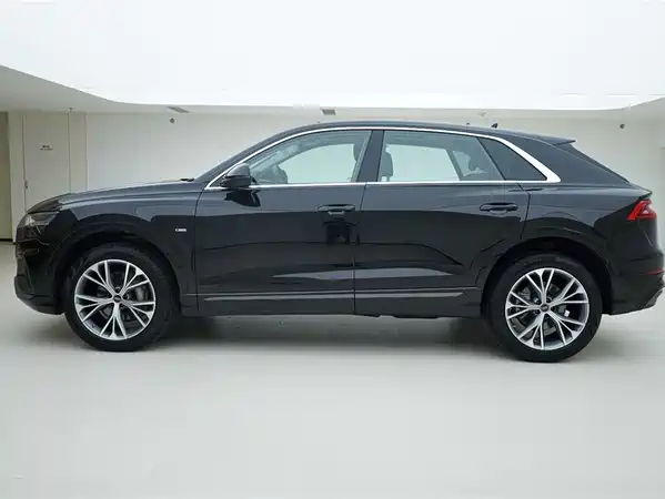 Audi Q8 2023