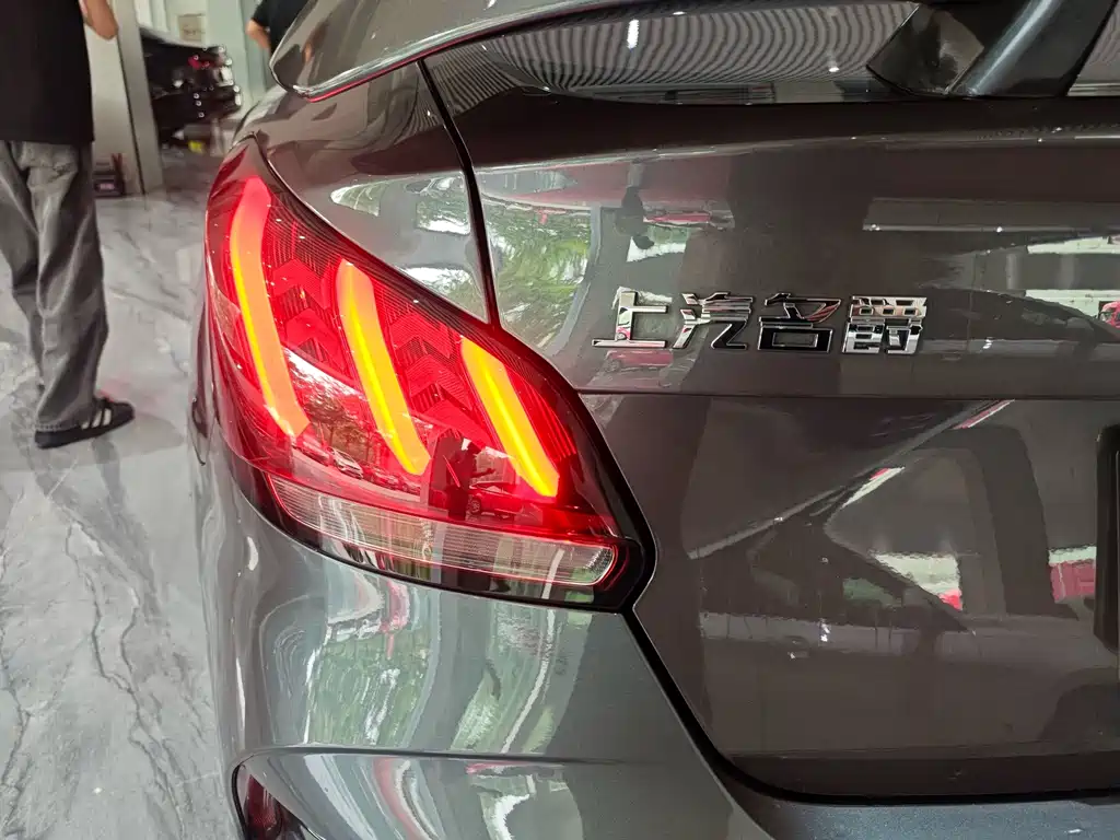 MG MG5 2022