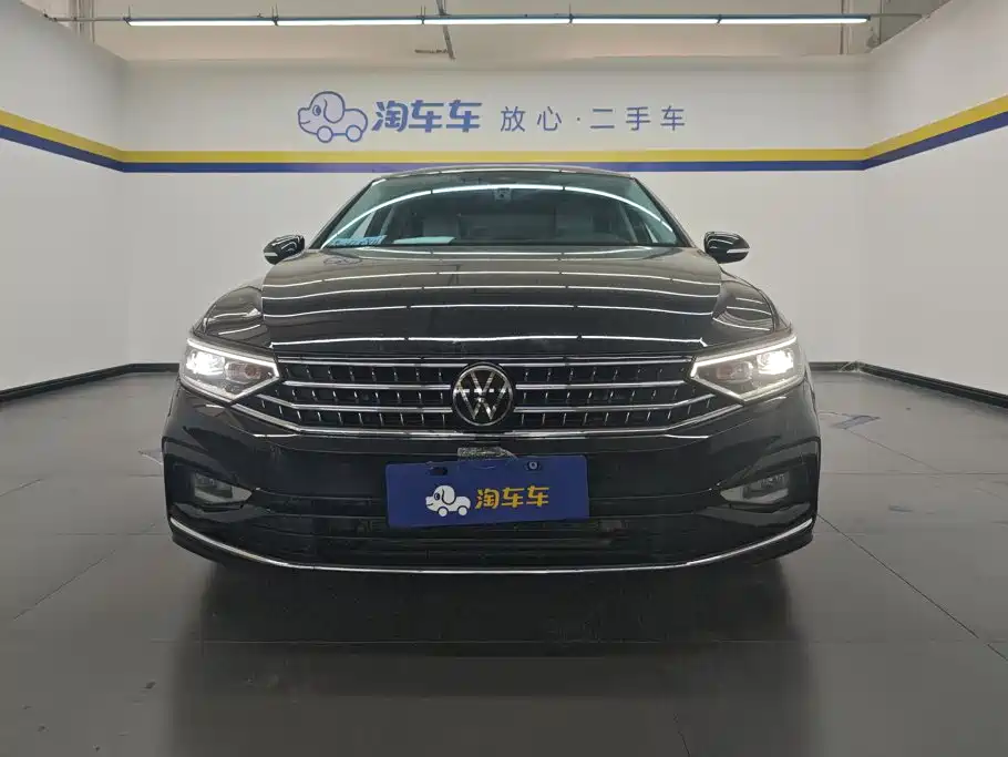Volkswagen Magotan 2024
