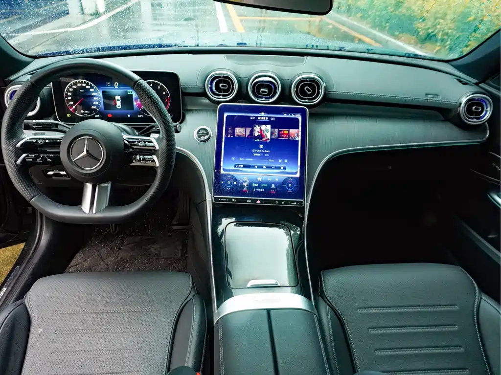 Mercedes-Benz C-Class 2023 — фото 15
