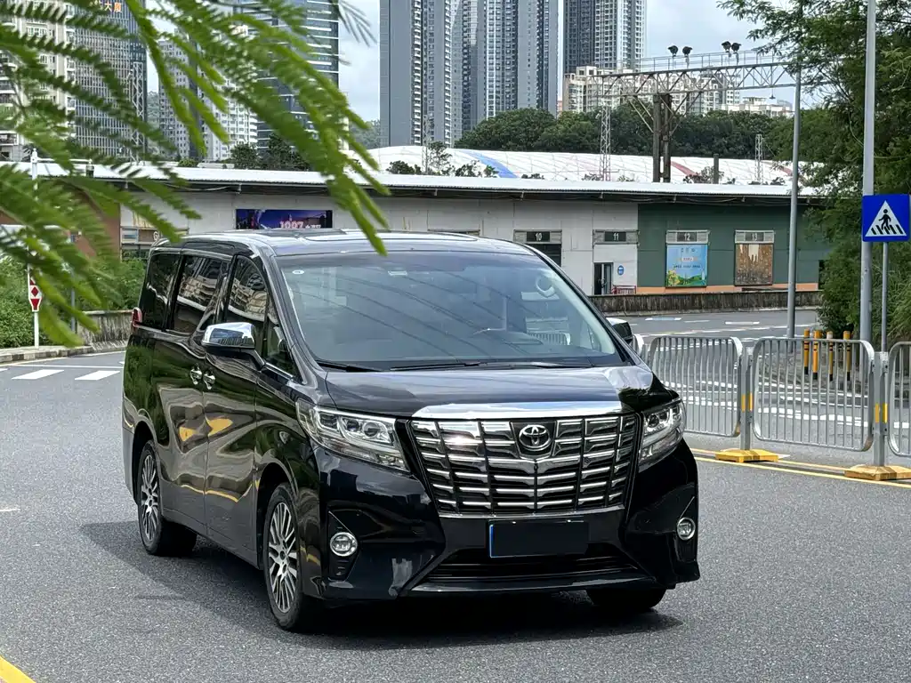 Toyota Alphard 2018 — фото 4