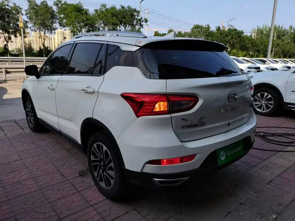 GAC Motor Trumpchi GS4 2015 — фото 5