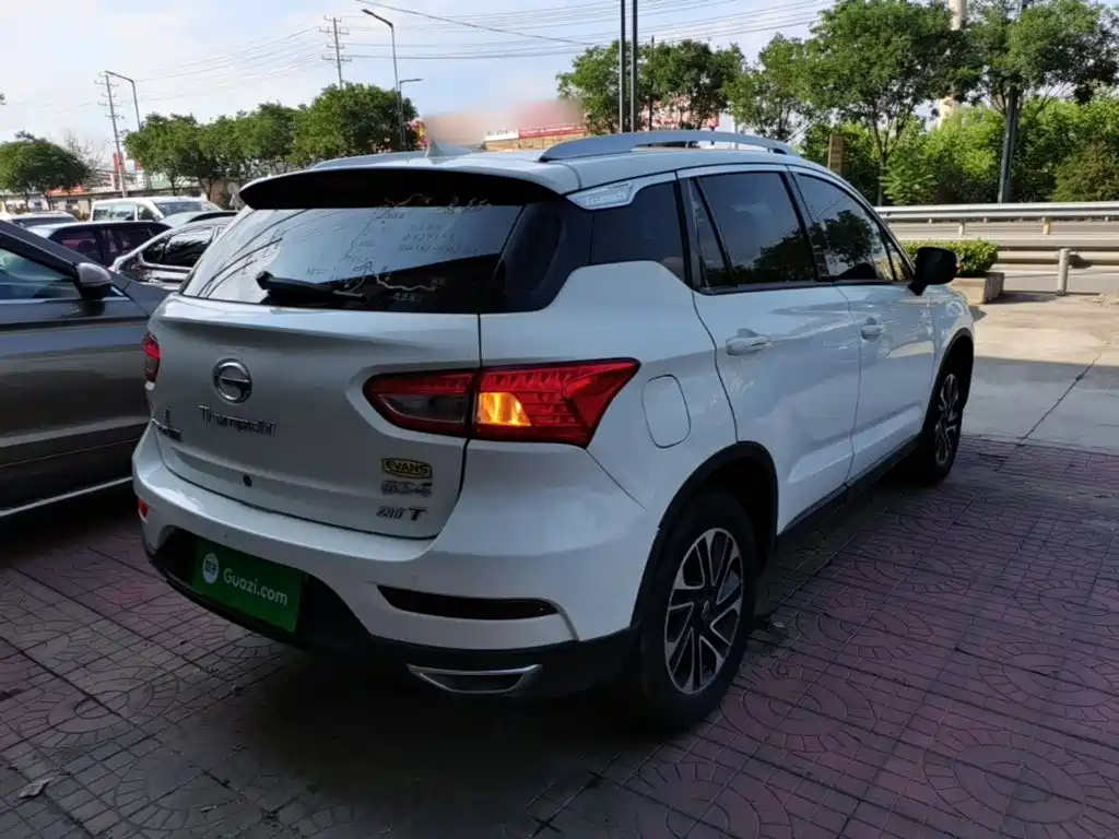 GAC Motor Trumpchi GS4 2015 — фото 7