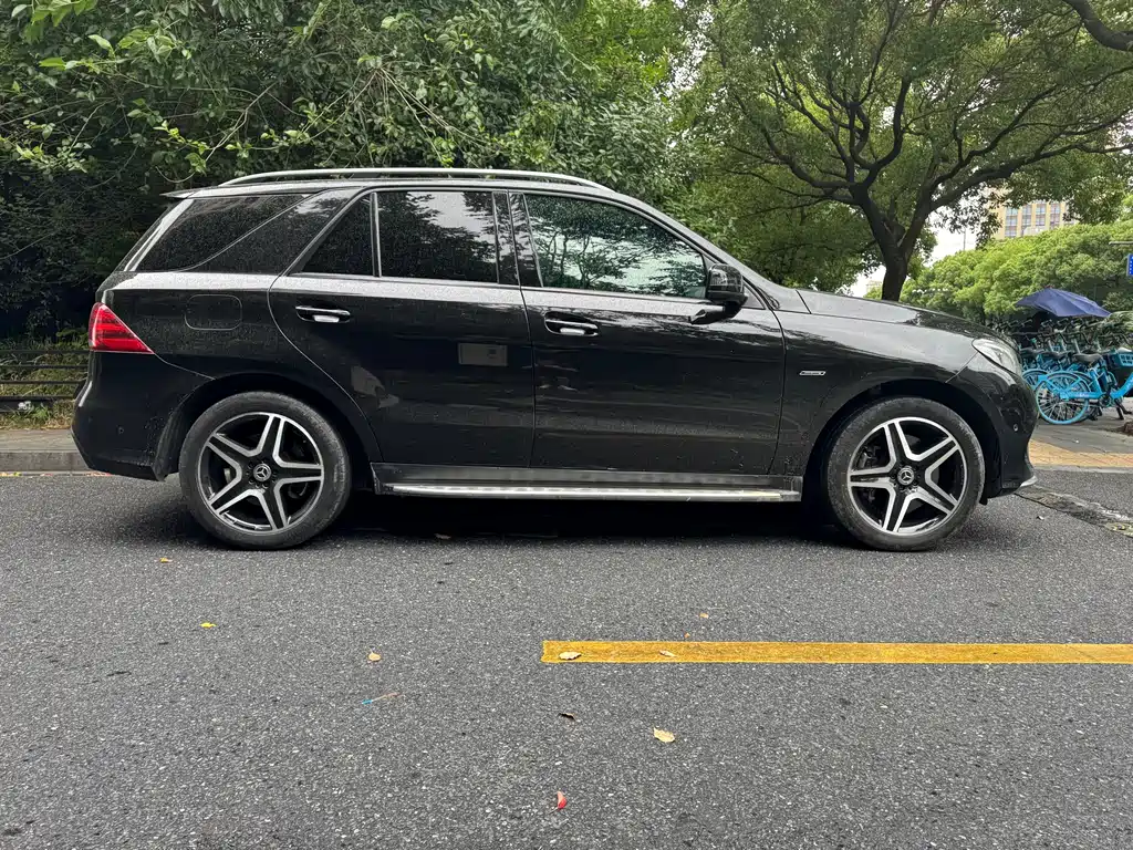 Mercedes-Benz GLE 2017 — фото 2