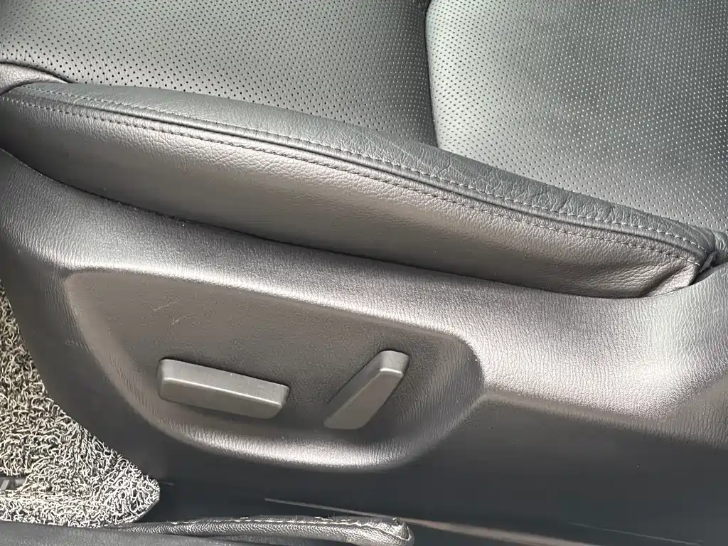 Mazda 3 Axela 2018 — фото 10