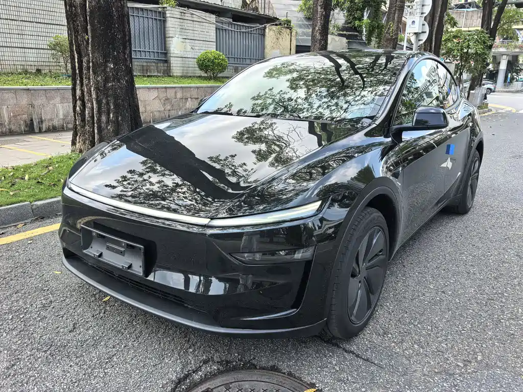 Tesla Model Y 2026