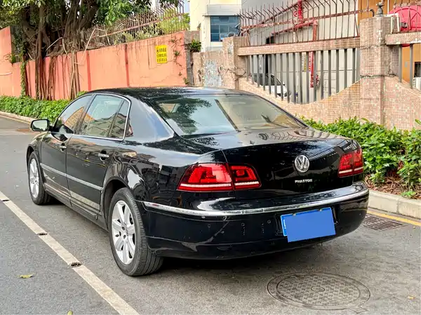 Volkswagen Phaeton 2012
