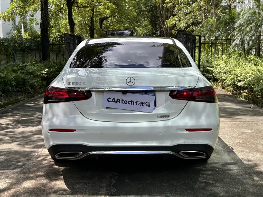 Mercedes-Benz E-Class 2022