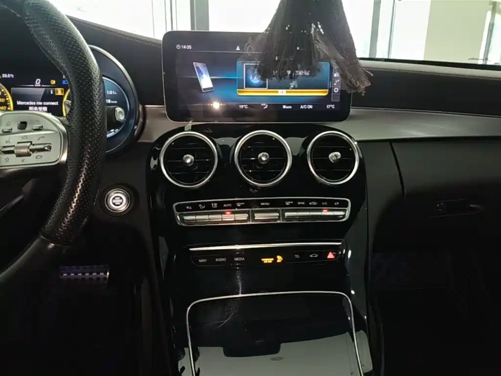 Mercedes-Benz C-Class AMG 2022 — фото 13
