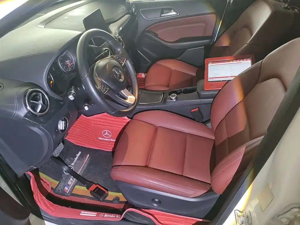 Mercedes-Benz B-Class 2017 — фото 15