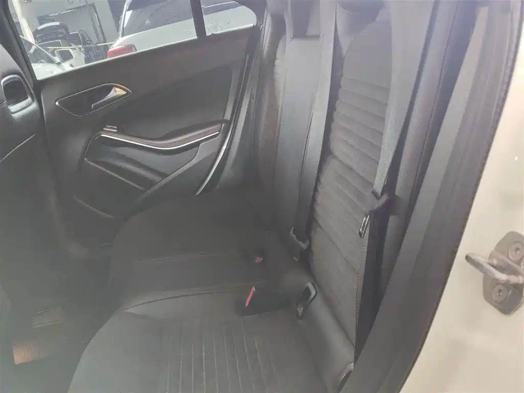 Mercedes-Benz CLA 2018 — фото 17