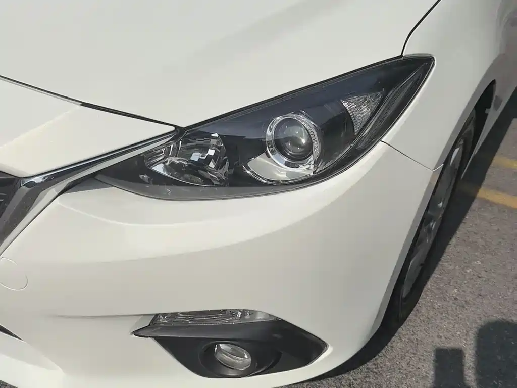 Mazda 3 Axela 2016 — фото 4