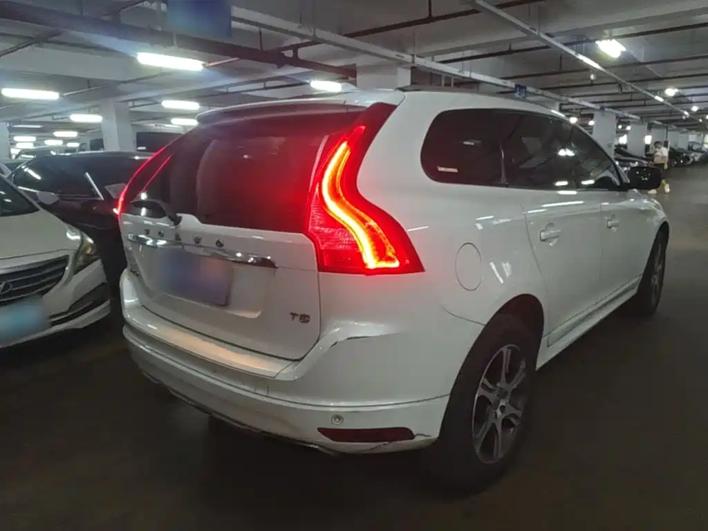 Volvo XC60 2014 — фото 7