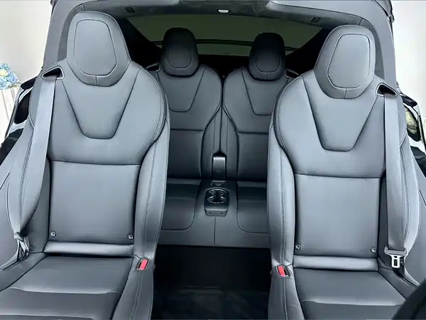 Tesla Model X 2023