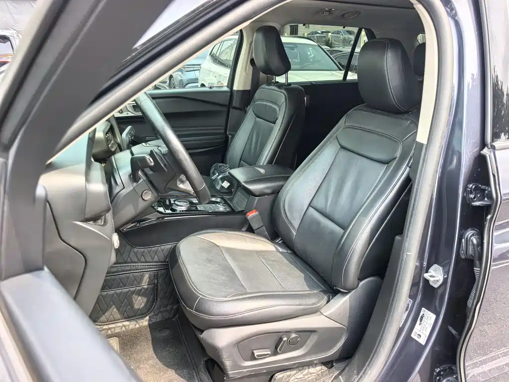 Ford Explorer 2020 — фото 15