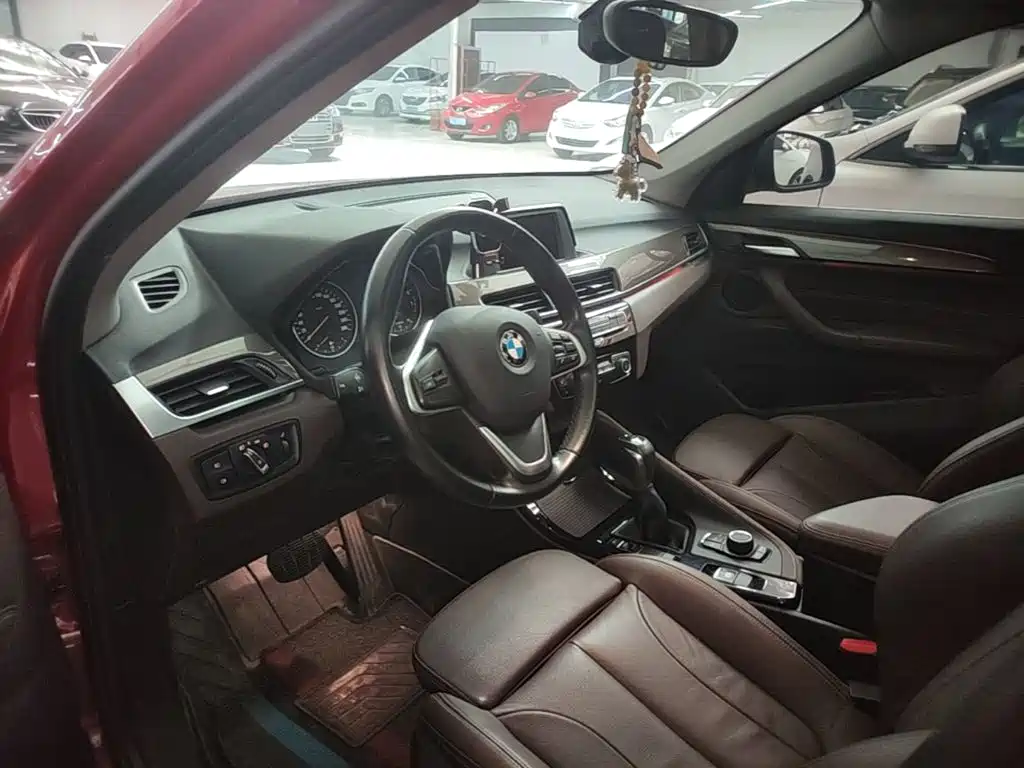 BMW X1 2018 — фото 10