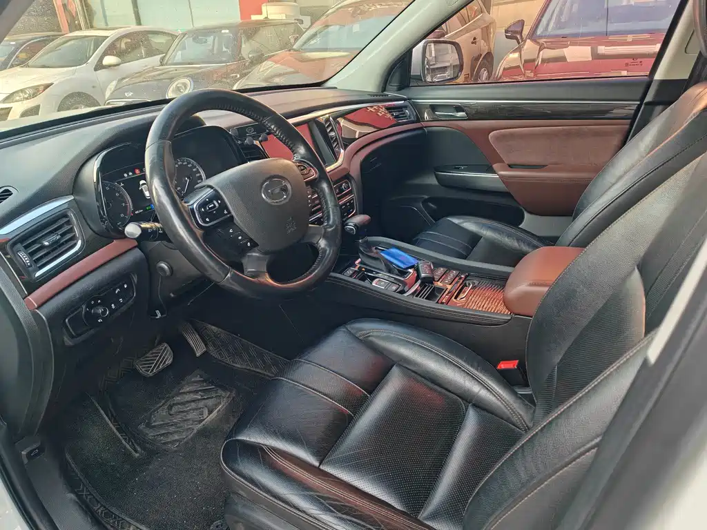 GAC Motor Trumpchi GS8 2018 — фото 4