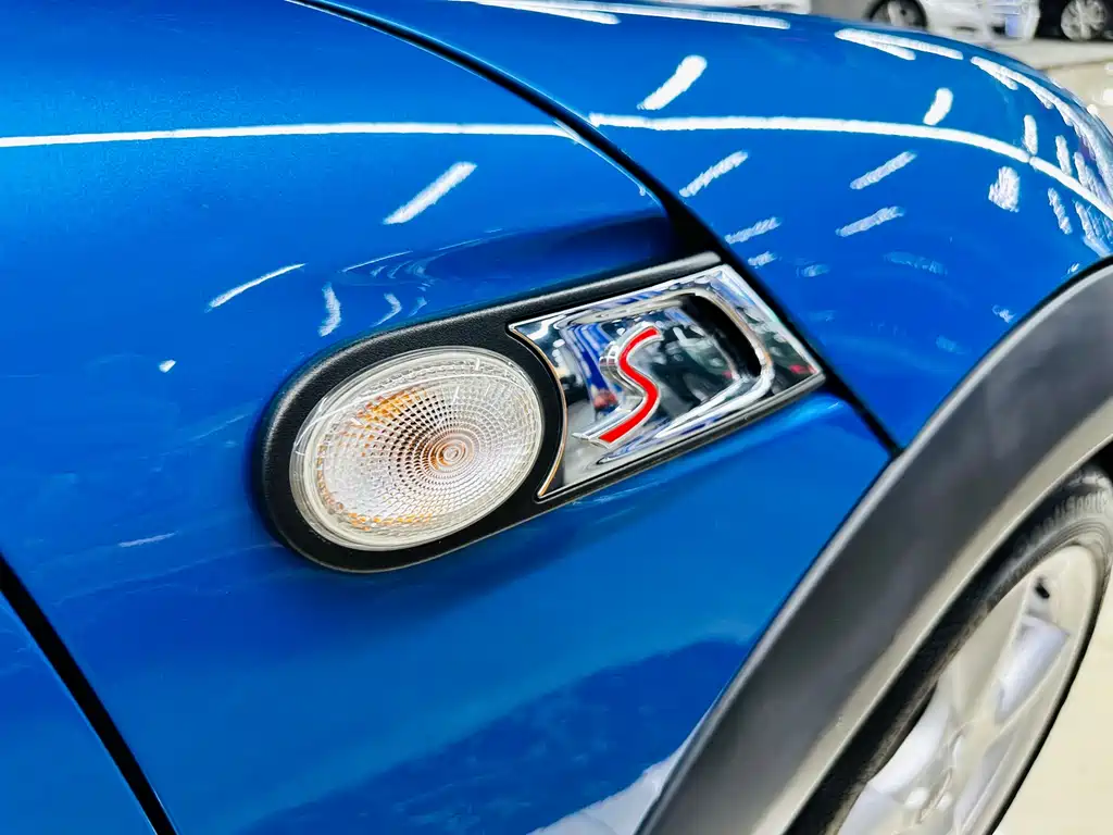 MINI Clubman 2010 — фото 16