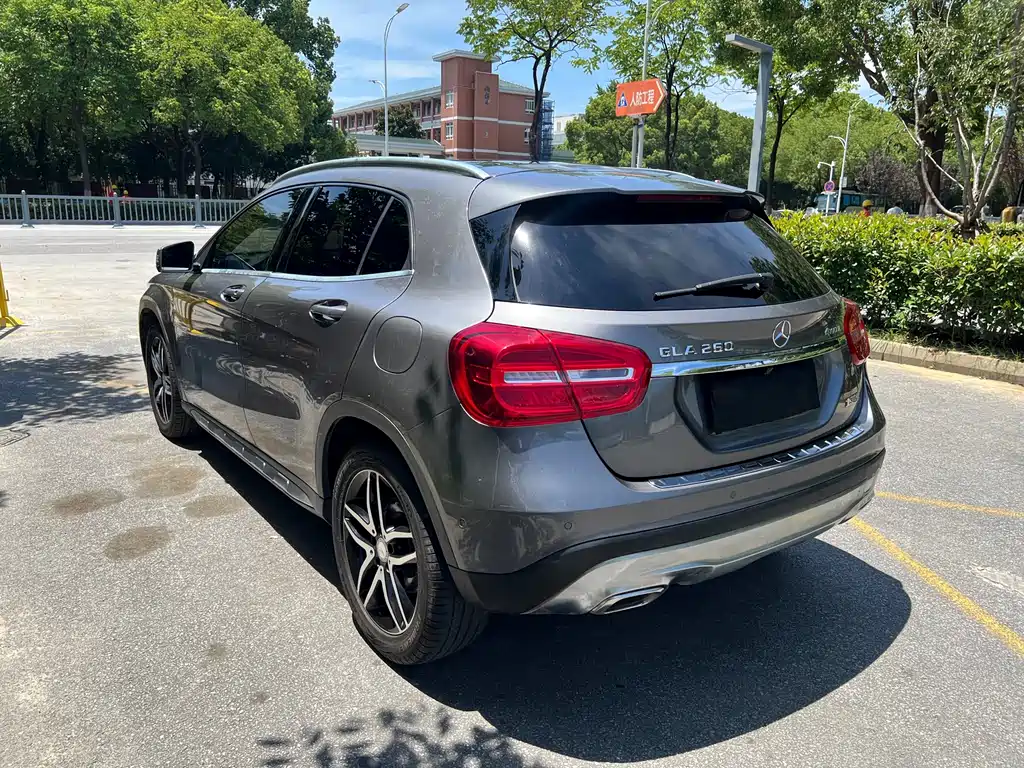 Mercedes-Benz GLA 2016