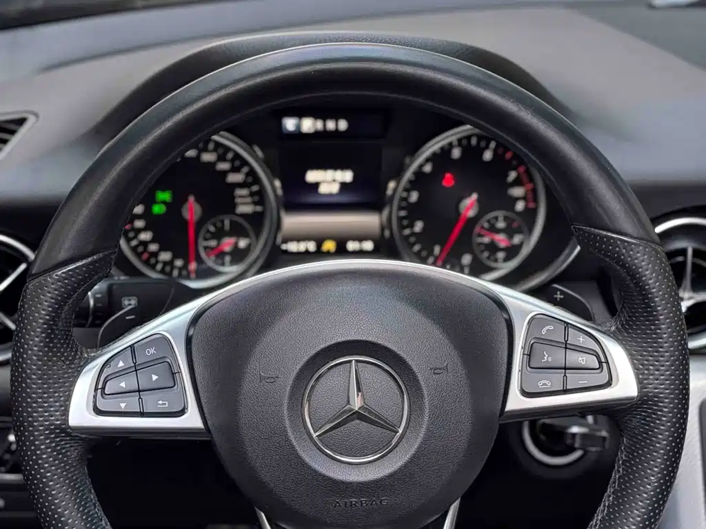 Mercedes-Benz SLC 2017 — фото 11