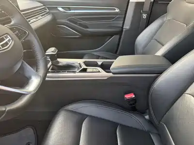 Geely Emgrand 2022