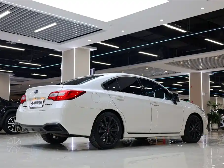 Subaru Legacy 2021 — фото 15