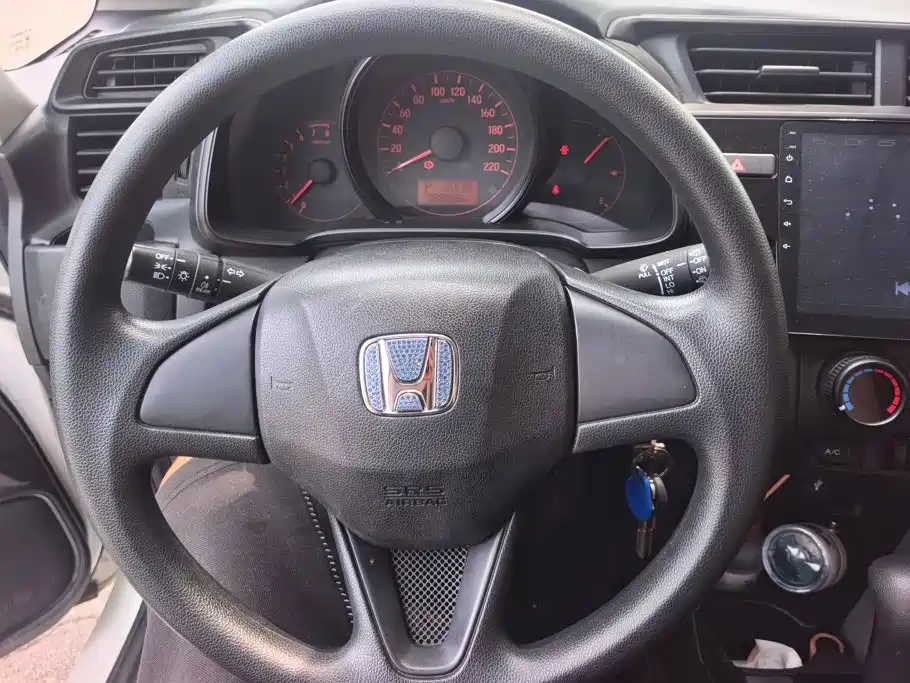 Honda Fit 2018 — фото 15