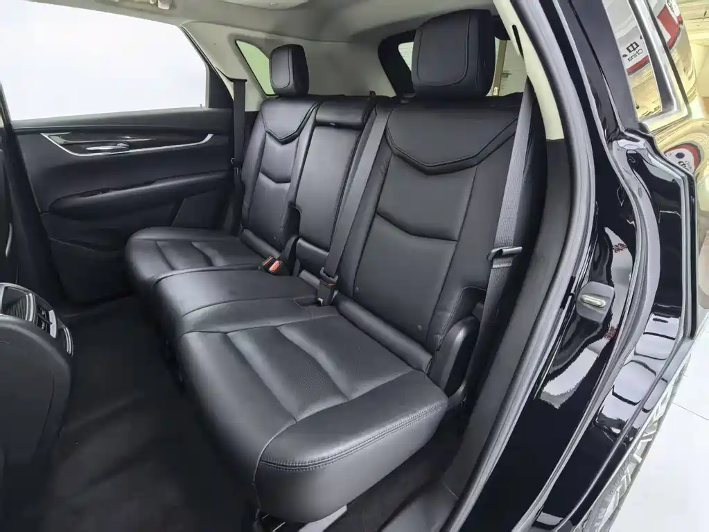 Cadillac XT5 2019 — фото 16