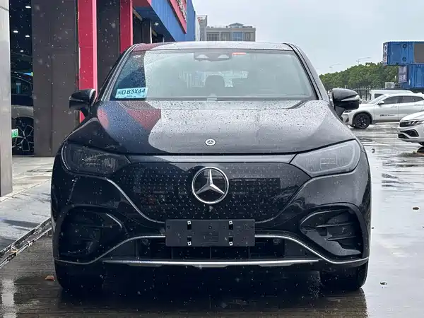 Mercedes-Benz EQE SUV 2025