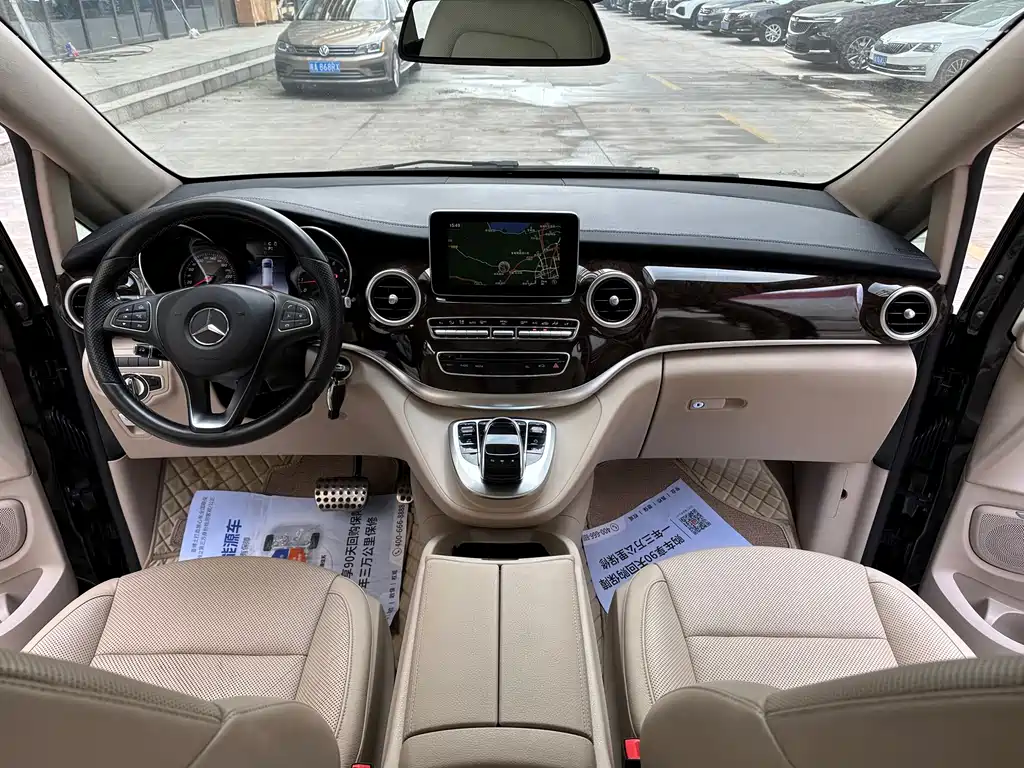 Mercedes-Benz V-Class 2017 — фото 10