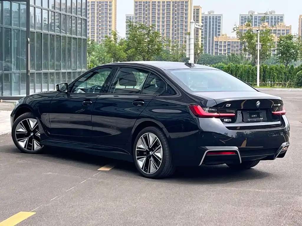 BMW i3 2025 — фото 5