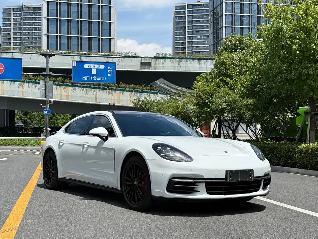 Porsche Panamera 2019 — фото 3