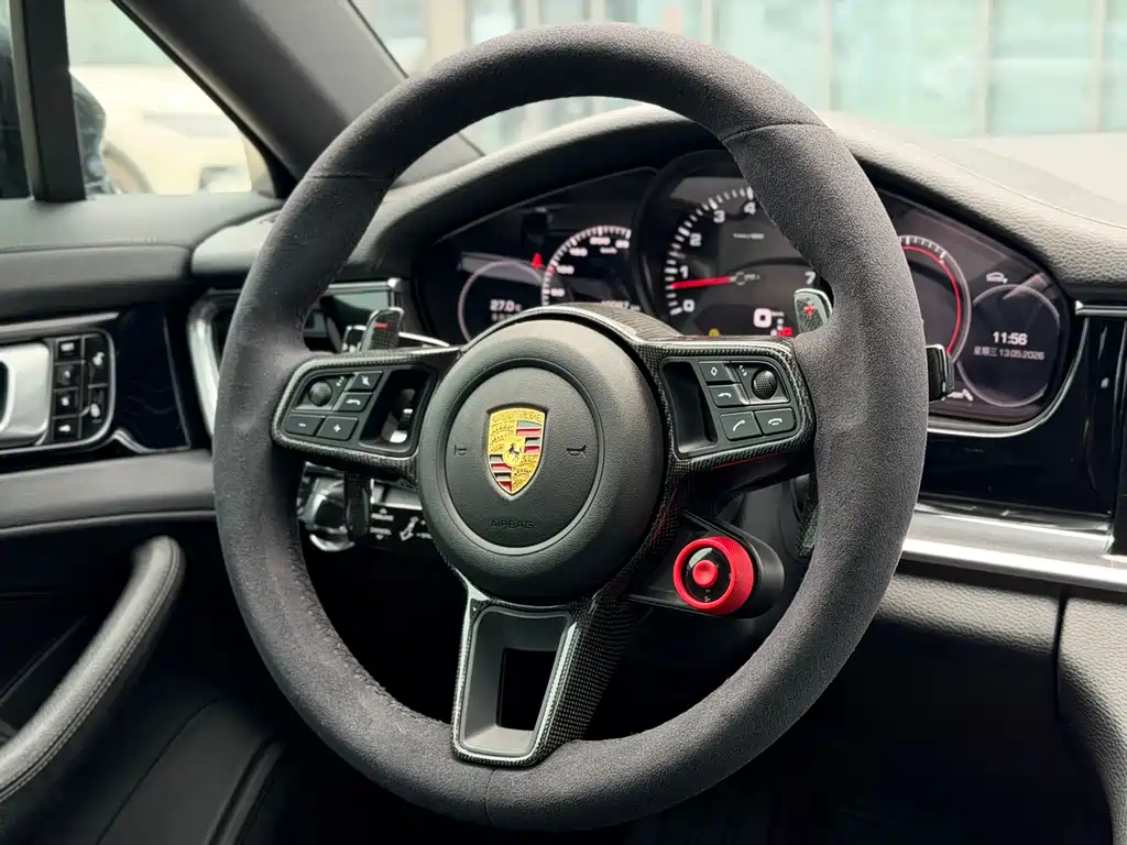 Porsche Panamera 2018 — фото 12