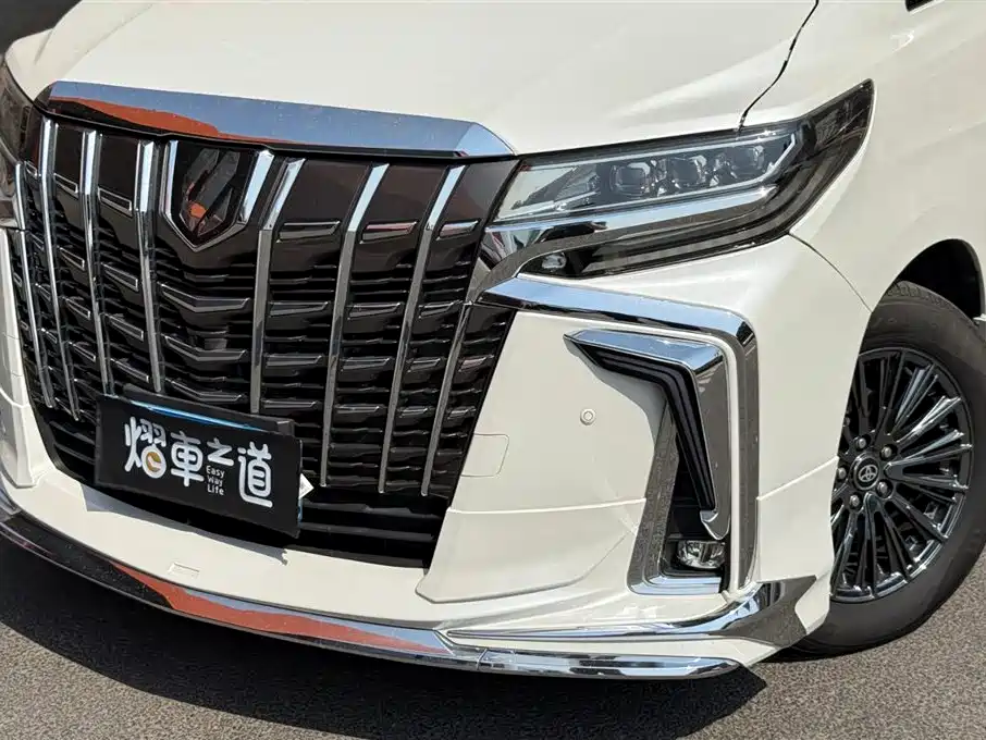 Toyota Alphard 2012 — фото 24