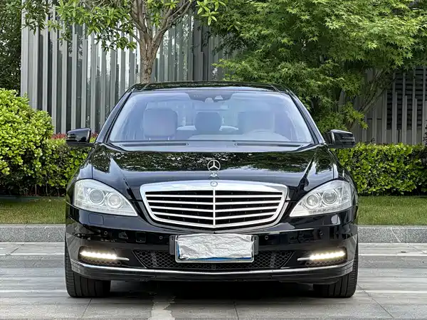 Mercedes-Benz S-Class 2010