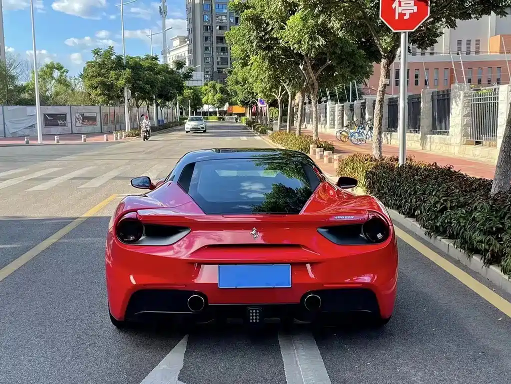 Ferrari 488 2016 — фото 8