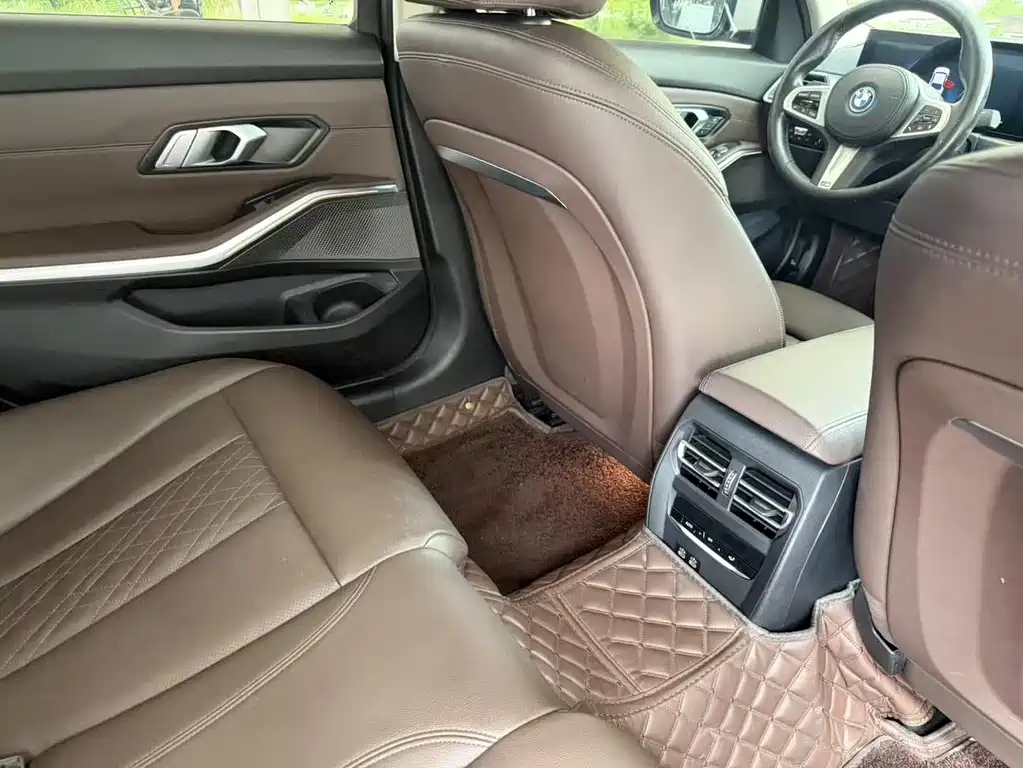 BMW i3 2022