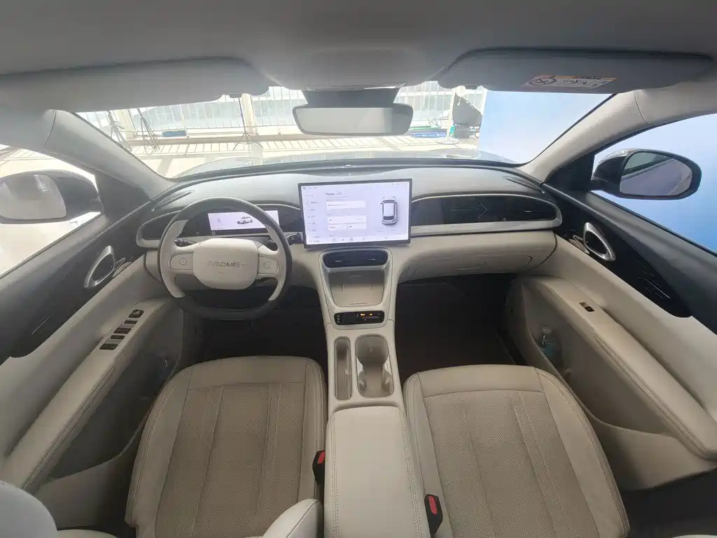 Geely Galaxy Starwish 2025 — фото 13