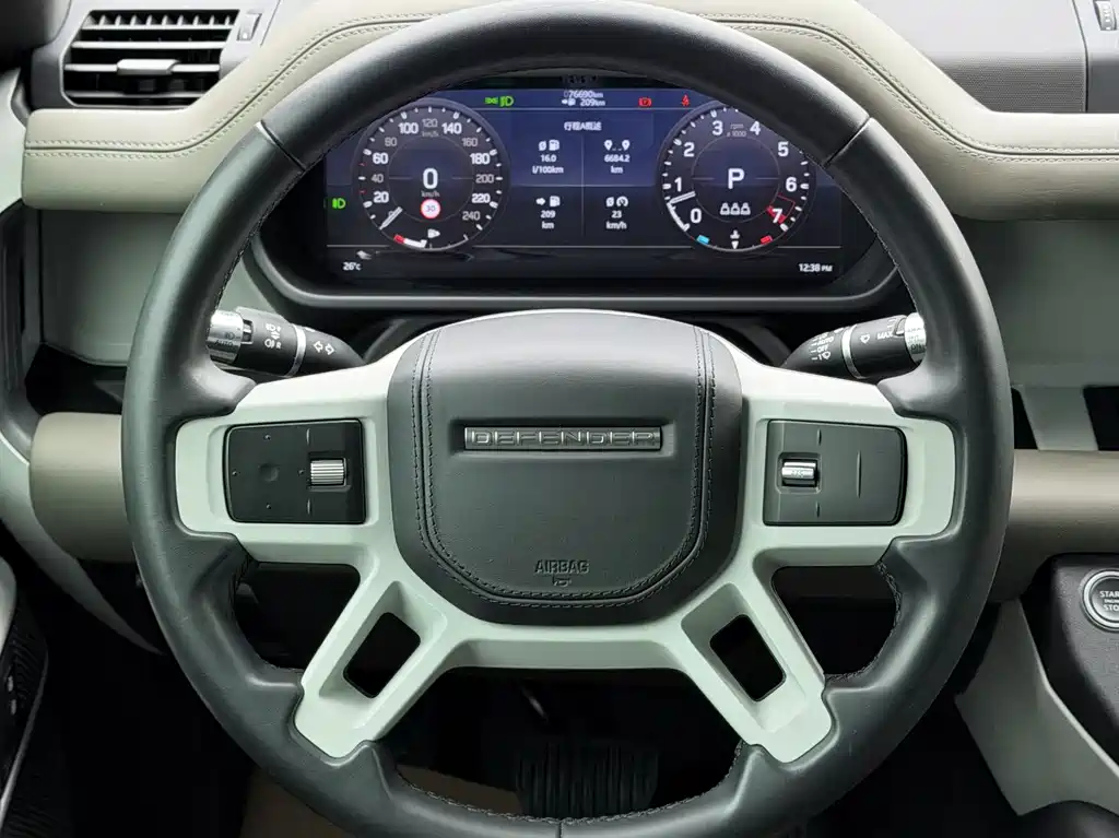 Land Rover Defender 2020 — фото 11