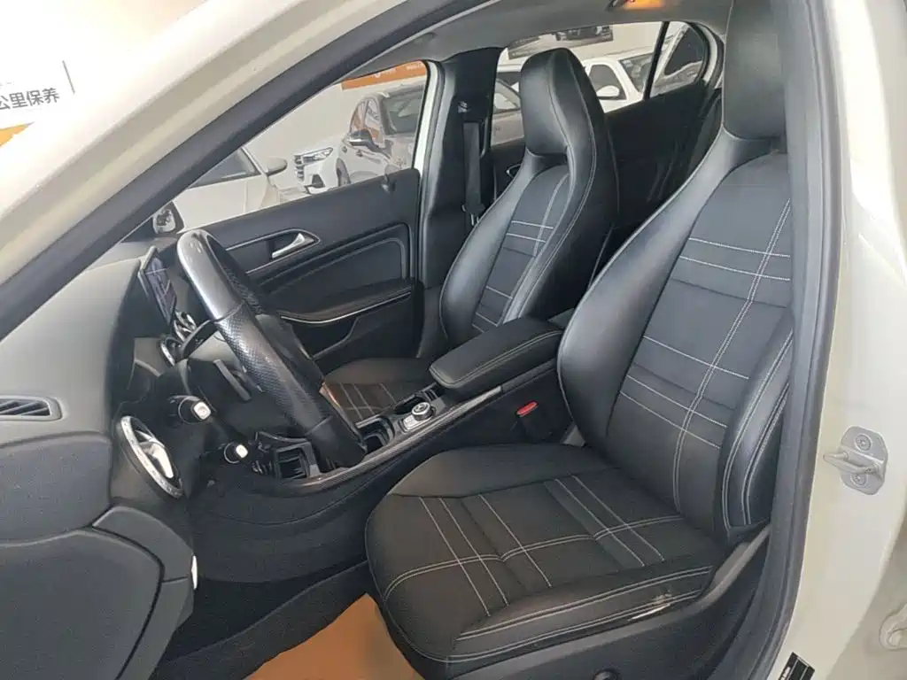 Mercedes-Benz GLA 2015 — фото 11