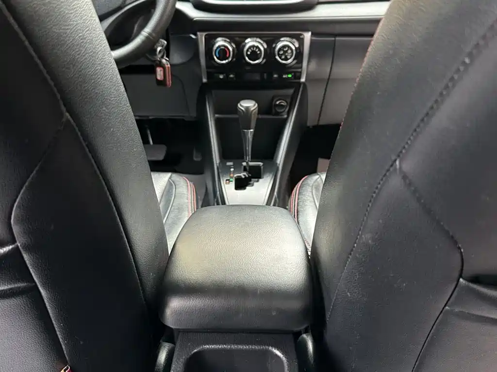 Toyota Yaris L 2020 — фото 12