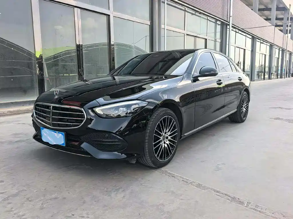 Mercedes-Benz C-Class 2023 — фото 1