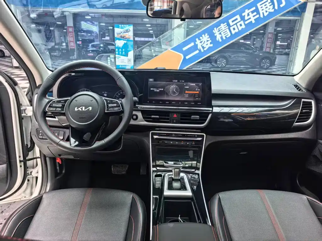 Kia KX3 Proud Running 2022 — фото 17