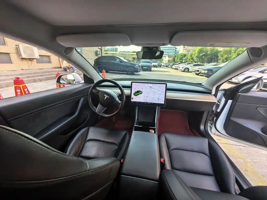 Tesla Model 3 2019 — фото 12