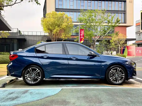 BMW 1 Series 2021