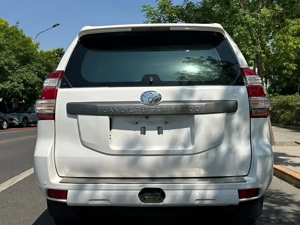 Toyota Prado 2015 — фото 6