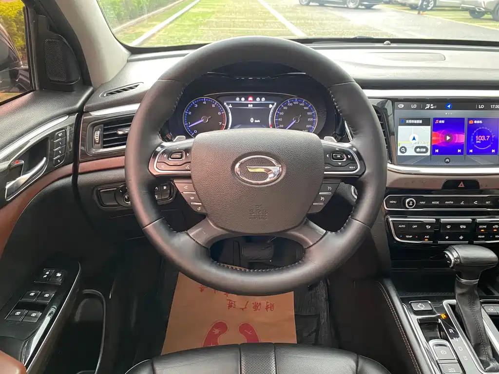GAC Trumpchi GS8 2018 — фото 8