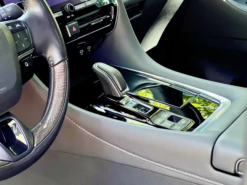 Toyota Vellfire 2025 — фото 23